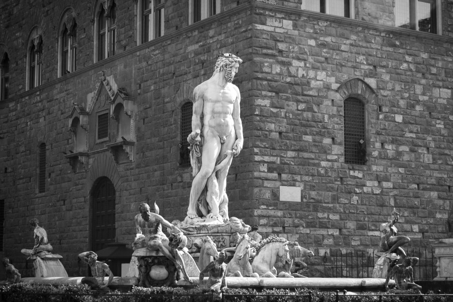 Quelle est l'histoire de la Piazza della Signoria ?